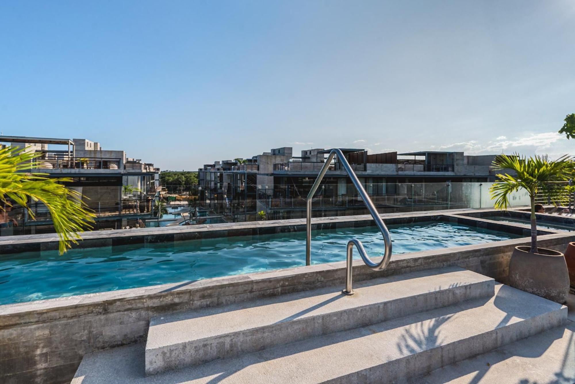 1 Bedroom On Cenote Largest Gym Coworking Apartment *